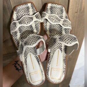 Dolce Vita “Impala” Snakeskin Print Sandals – Size 9M